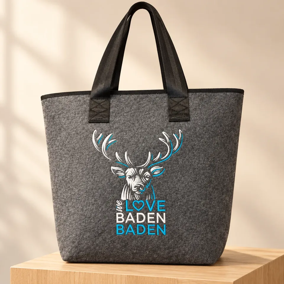 Graue Filztasche mit Hirschkopf und Schriftzug We love Baden-Baden
